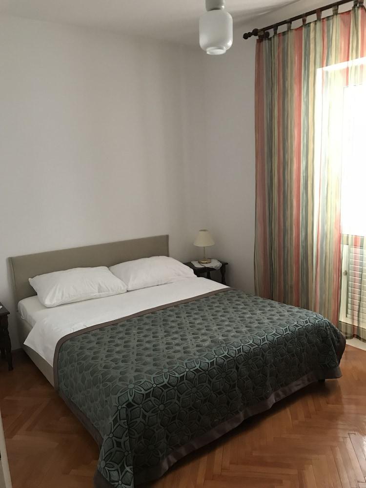 Aida Apartments and Rooms