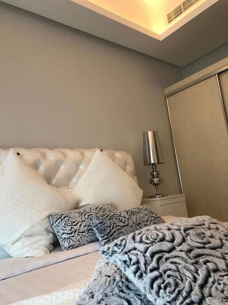 Al Manzil Residence Hidd