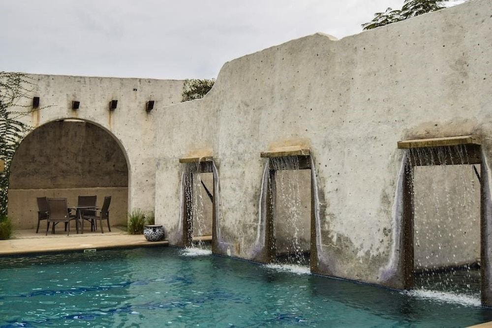 LUXURY APARTMENT 3BR 2 BATH OCEAN VIEW