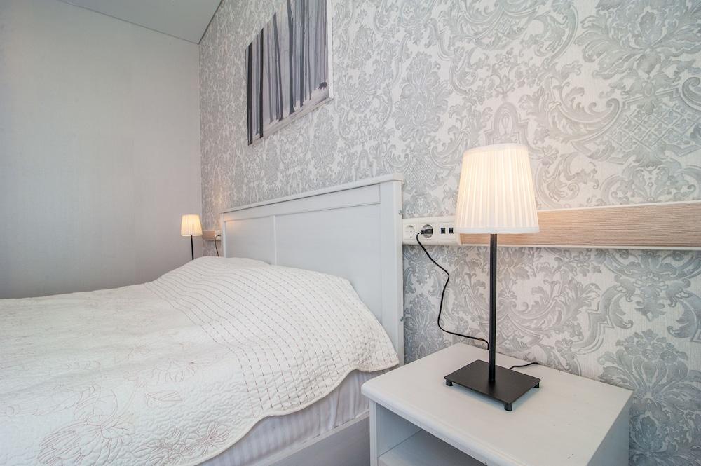 PiterStay Nevskiy 170