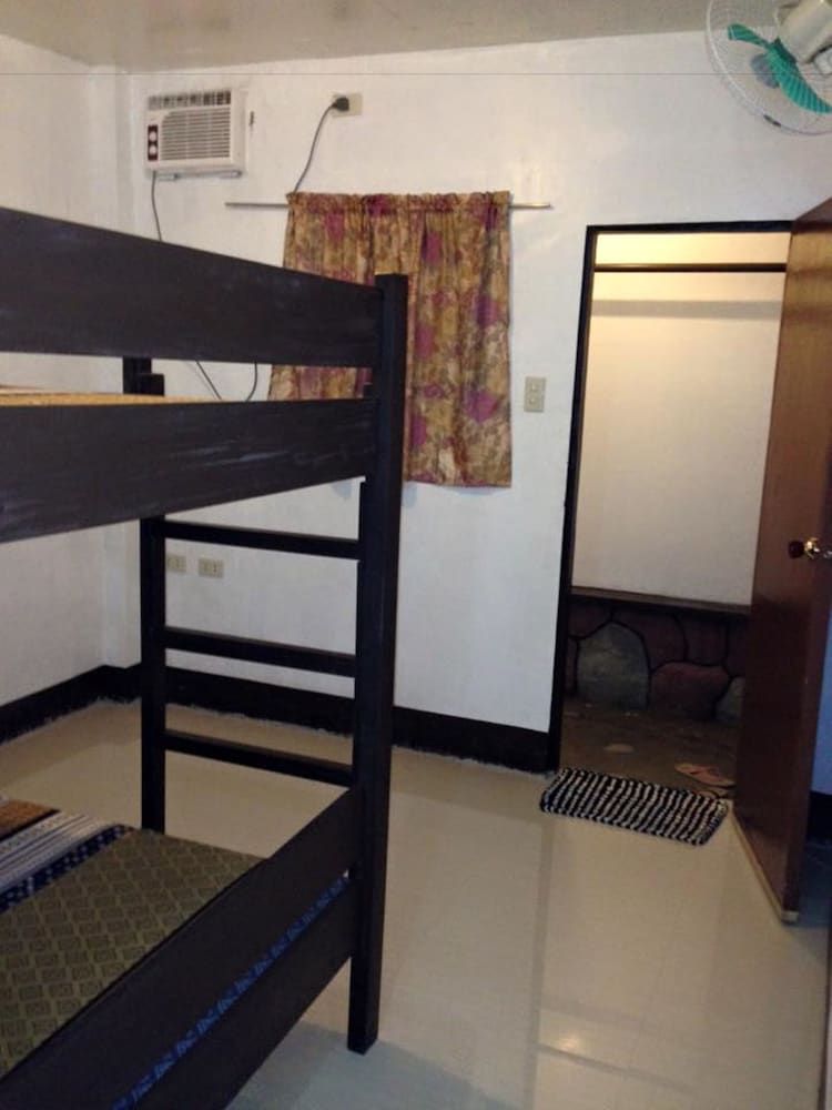 Ysraela Lodging House - Burgos - Hostel