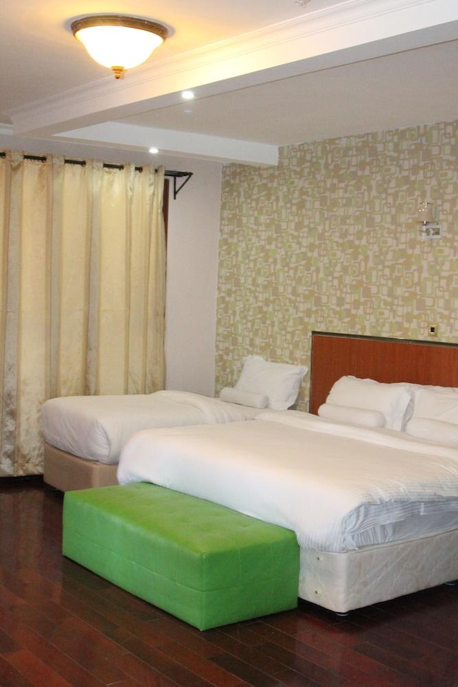 Misty Mountain Lodge