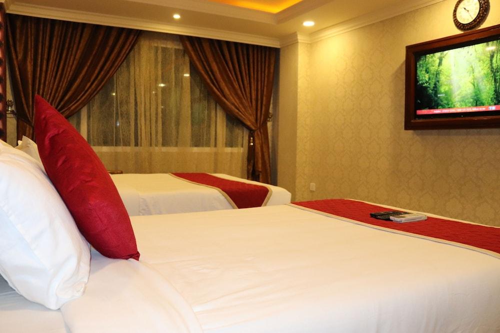 Hyders Park - The Business Hotel