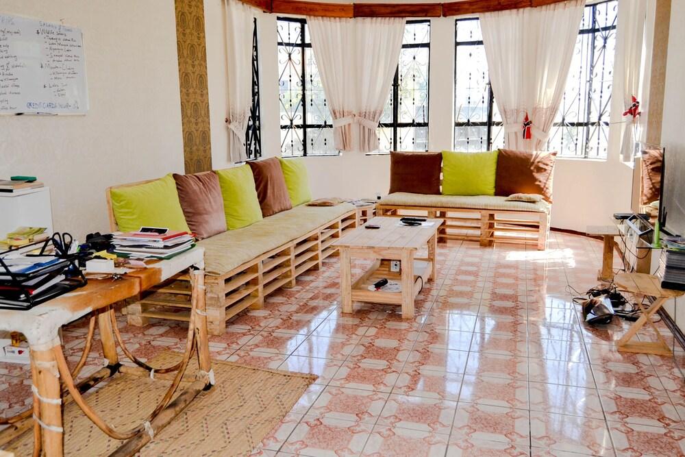 Campers and Backpakers Hostel