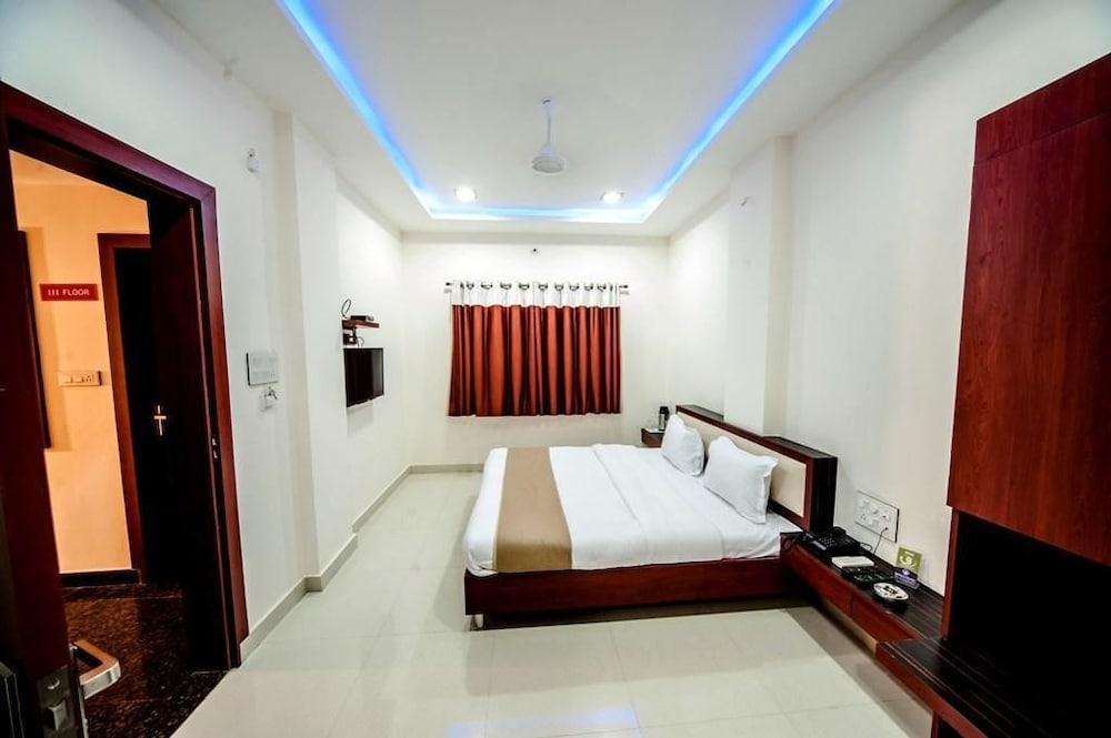 Hotel Durga Silver Line