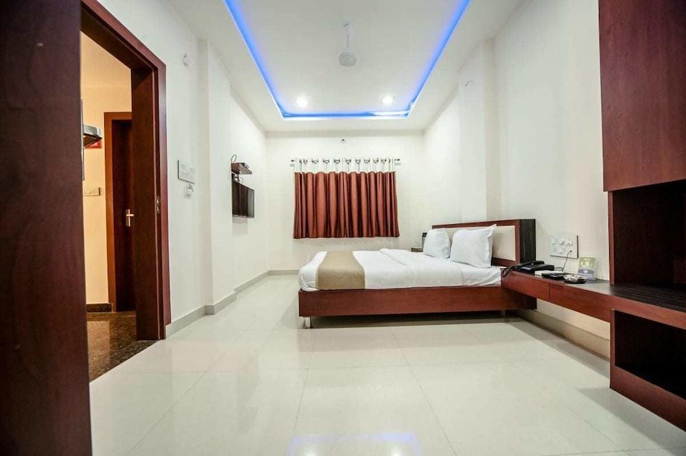 Hotel Durga Silver Line