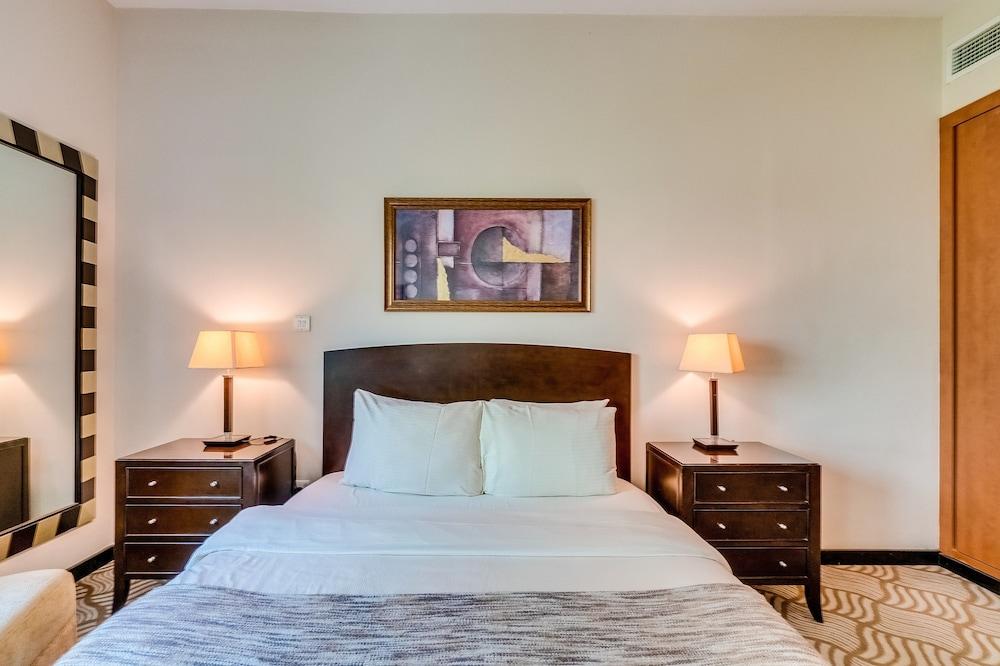 1 Bedroom Apartment Greens