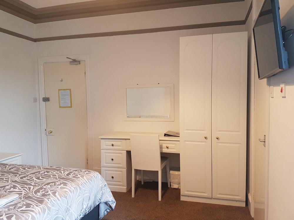 Athol Park Guest House