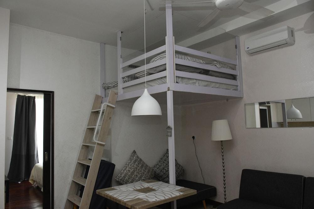 Silverscape Family Studio Suite