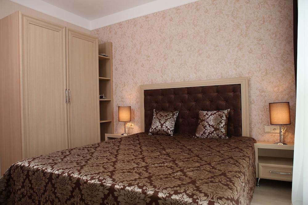 Harmony Suites 2 & 3