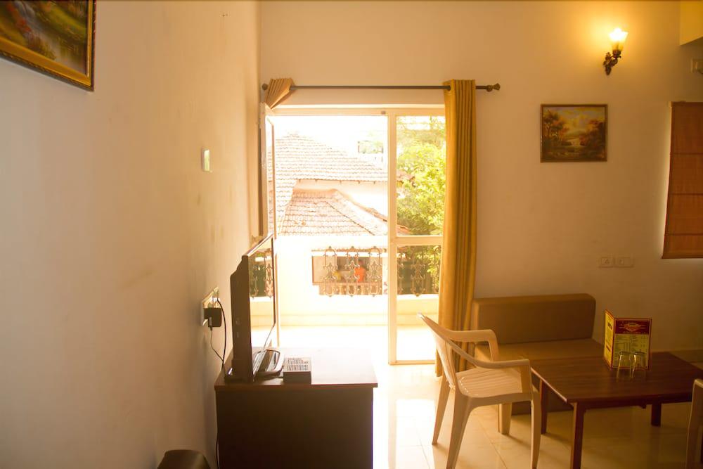 Nirvah Candolim Beach Holiday Stay