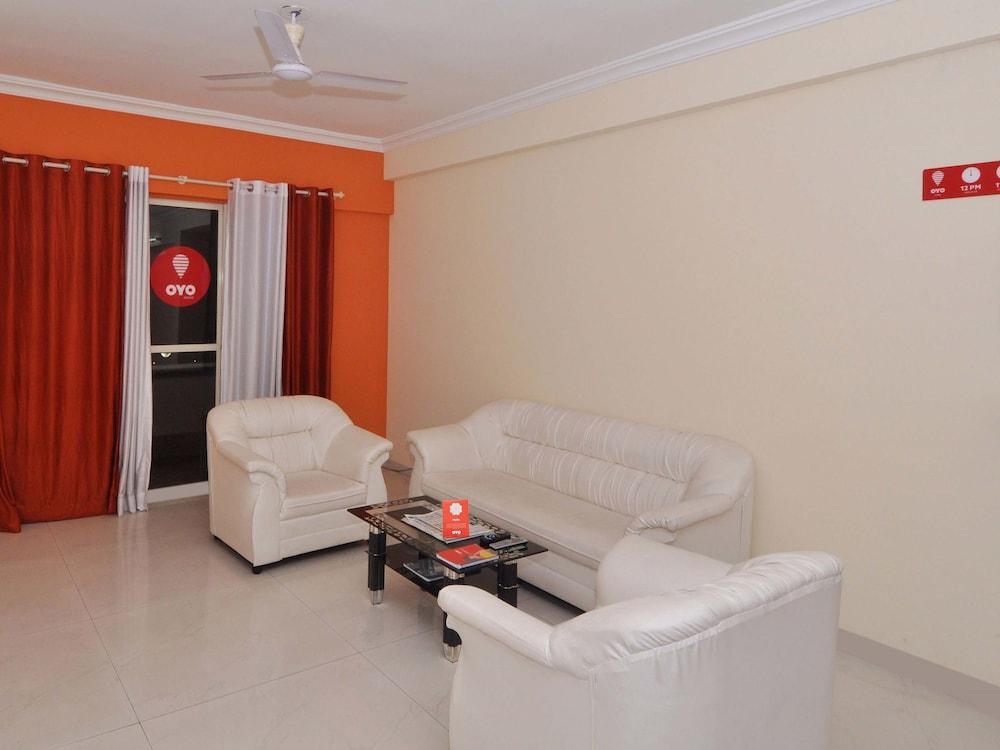 OYO 3684 Apartment Pentagon Group