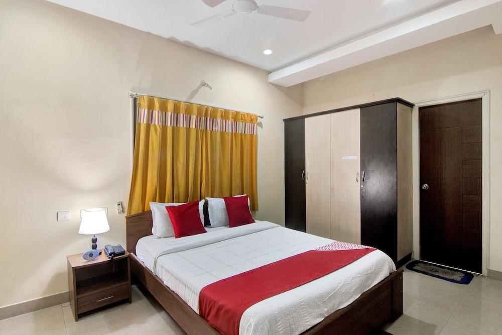 OYO 20009 SilverKey Gachibowli