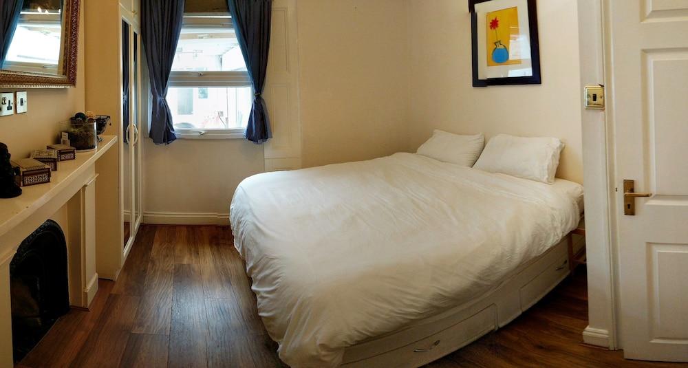 Highbury House Apartment