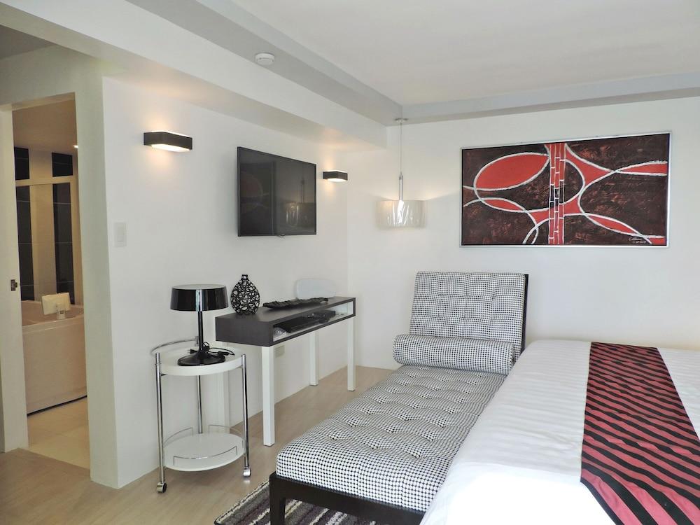 The Green Olive Garden