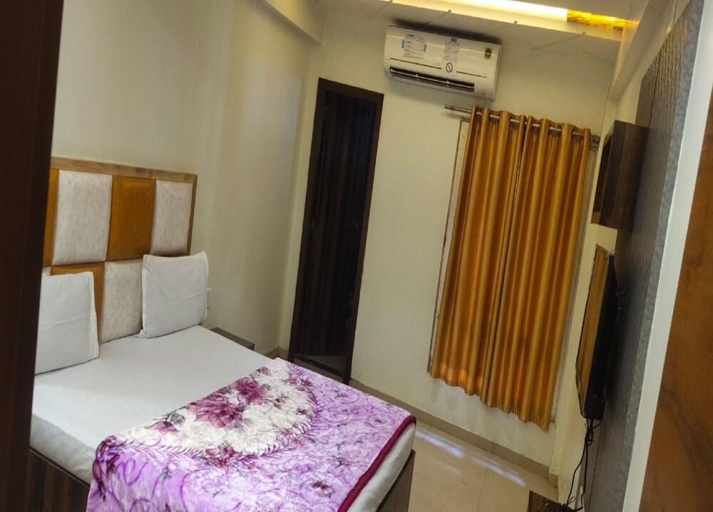 Hotel Ambey Residency