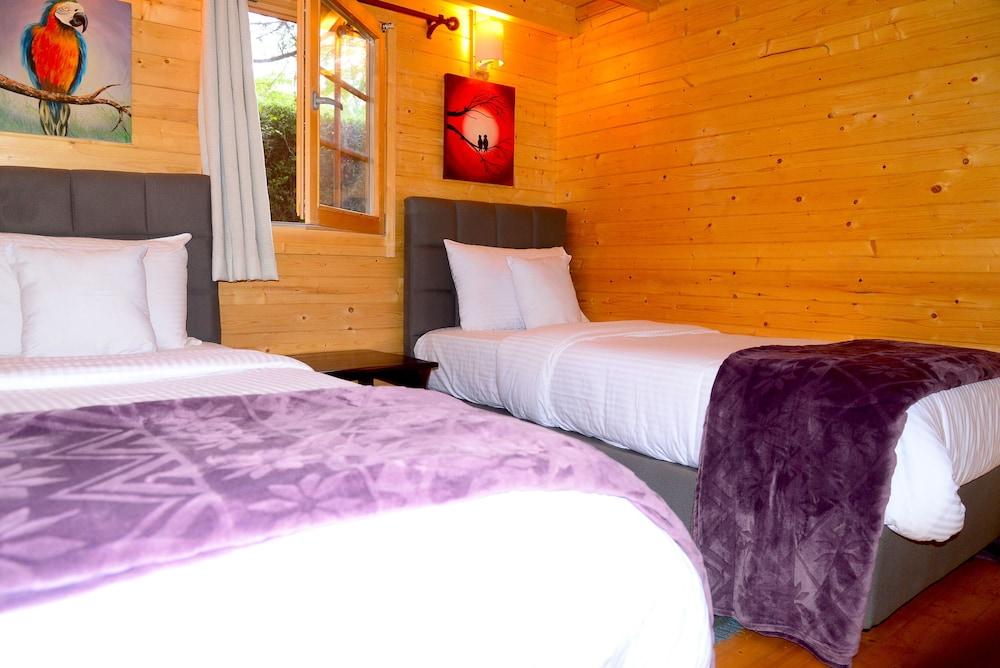 Severine Cottages and Lounge