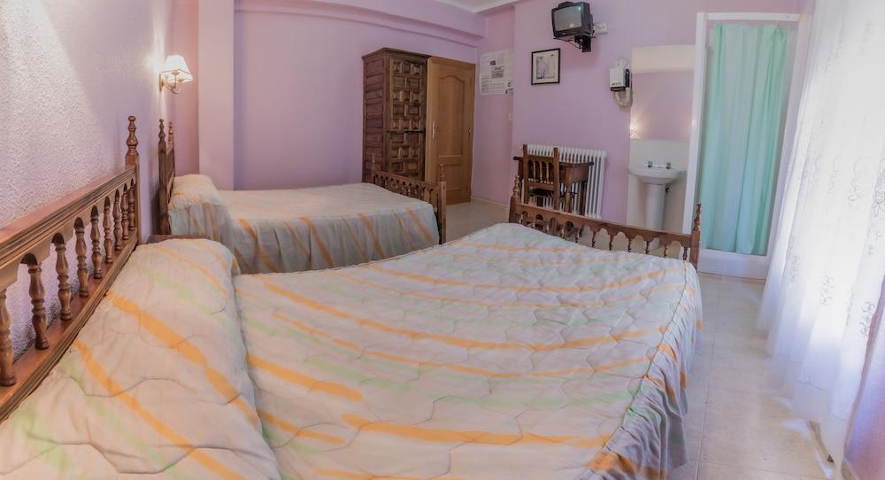 Pensión Virginia by Vivere Stays