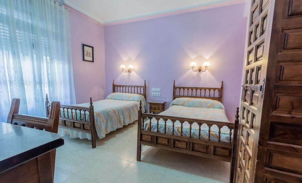 Pensión Virginia by Vivere Stays