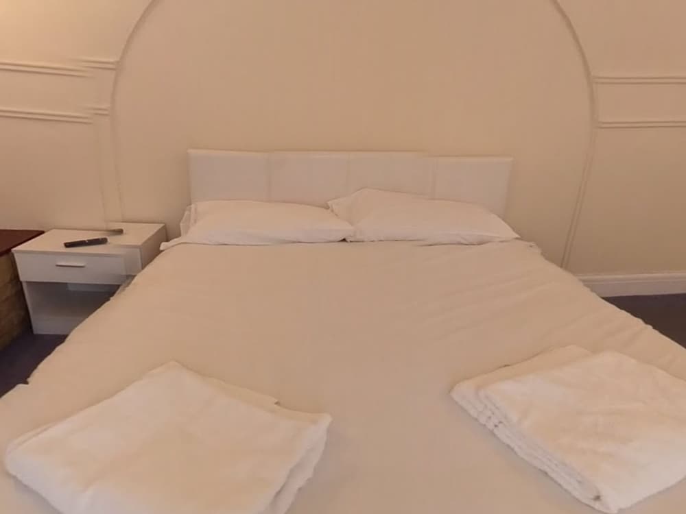 Jaylets Budget Leicester