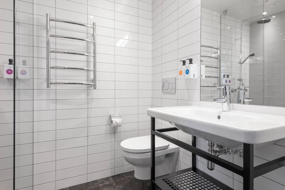 Quality Hotel The Box