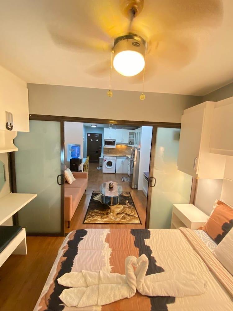 1BR Unit For Rent One Oasis Condominium