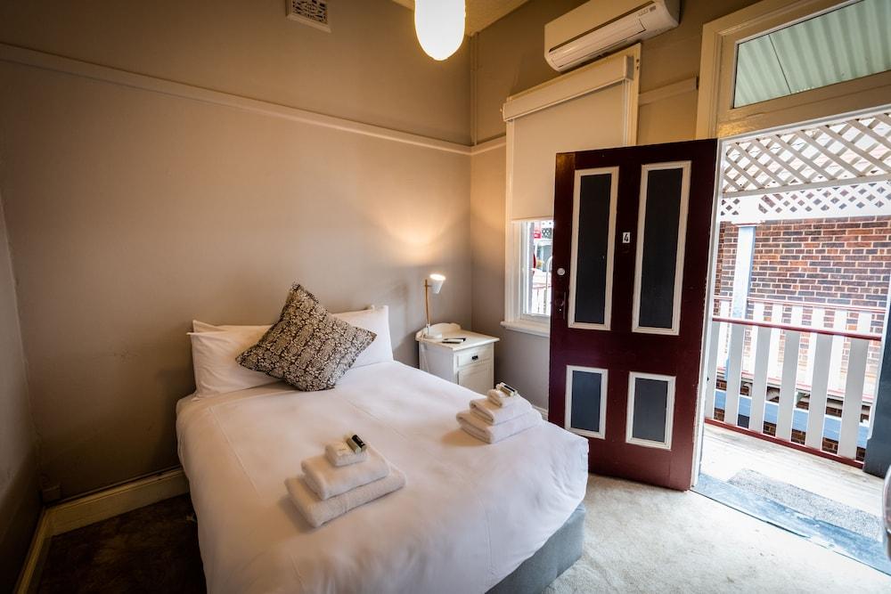 Royal Hotel West Wyalong