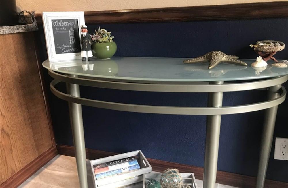 Come Friday Cottages on the Bay