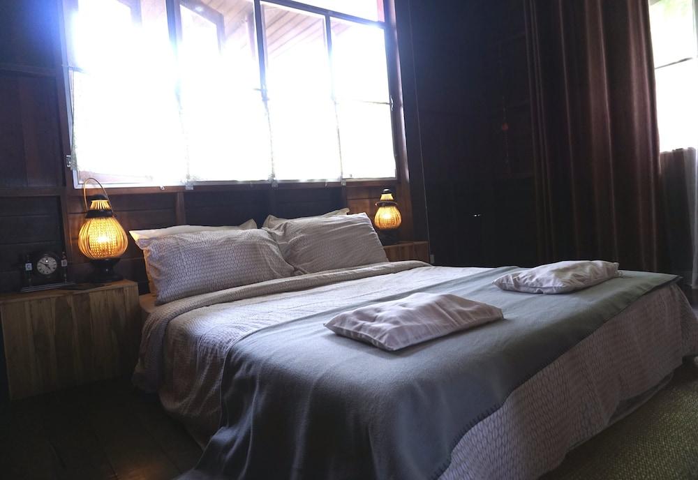 Kaampuju Cafe and Rooms