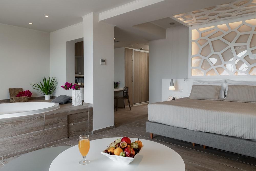 KB Ammos-Adults only