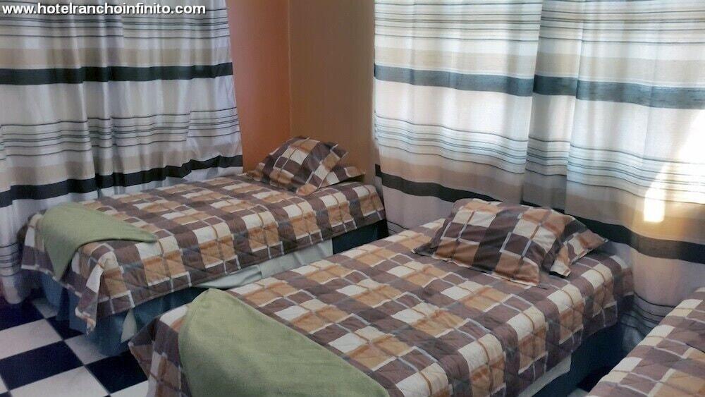 Hotel Rancho Infinito