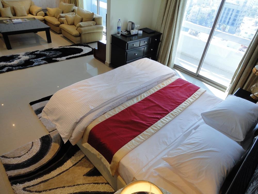 Al Andalus Plaza Hotel