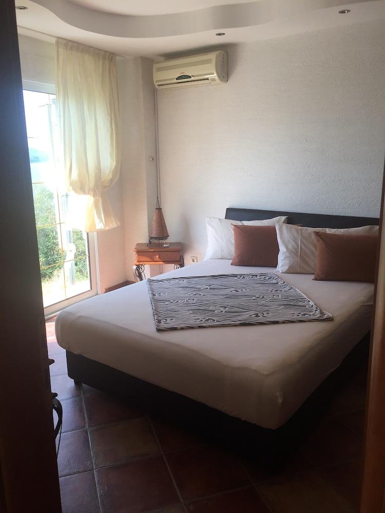 Monte Perla Residence