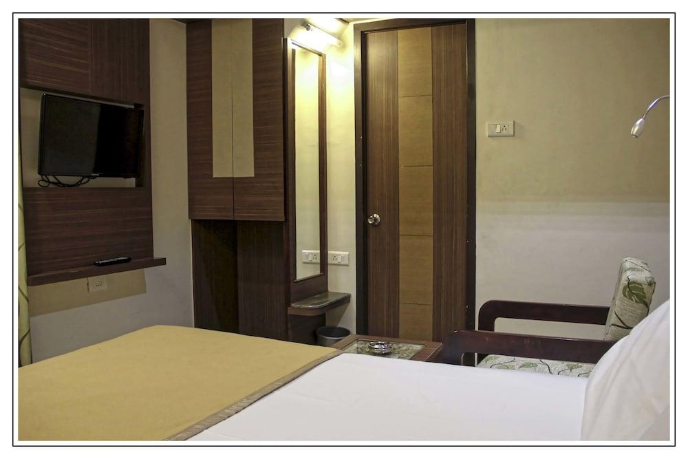 Hotel Prem Nivas