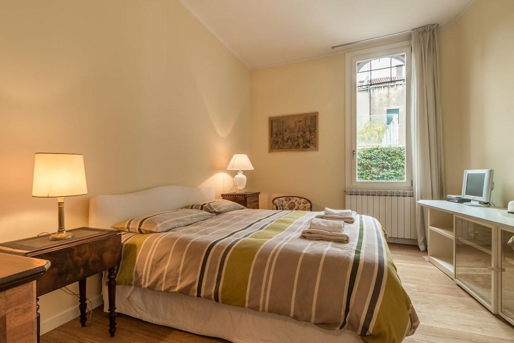 Ca' Barbo Romantic Apartment in Venice