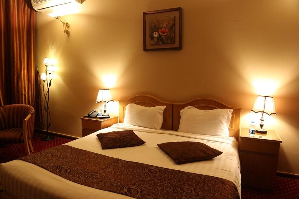 Safwat Al Amal Hotel