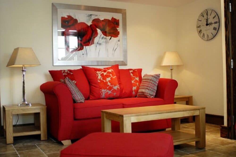 England's Gate and Coachhouse