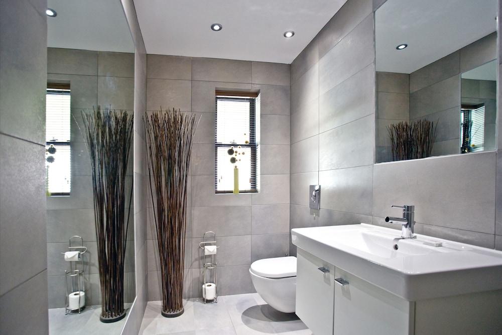 Harbour View - A6 Masts