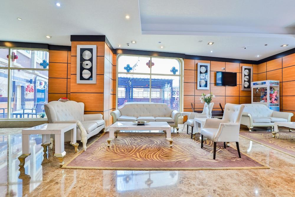 OYO 524 New Black Stone