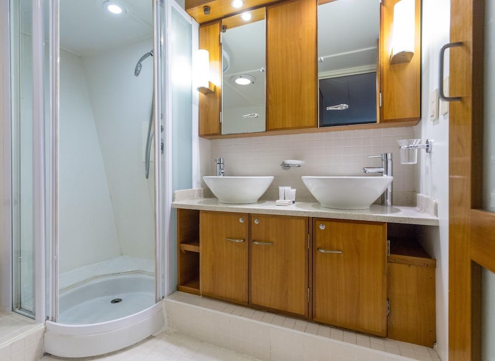 Jackie O Luxury Yacht