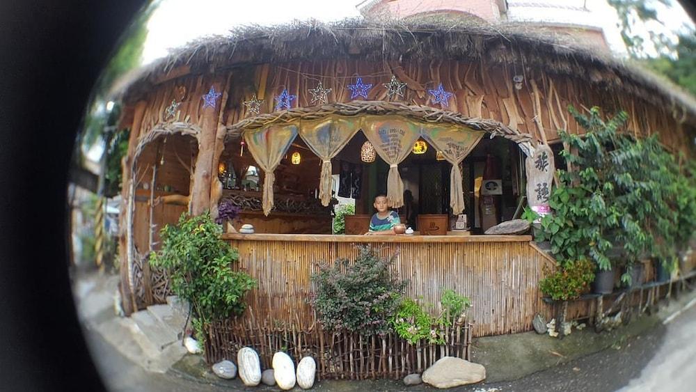 Coffee houses ethnic language