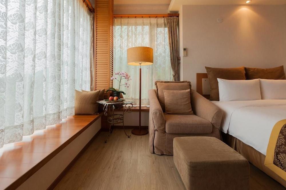 Crossing The Rainbow Bridge B&B