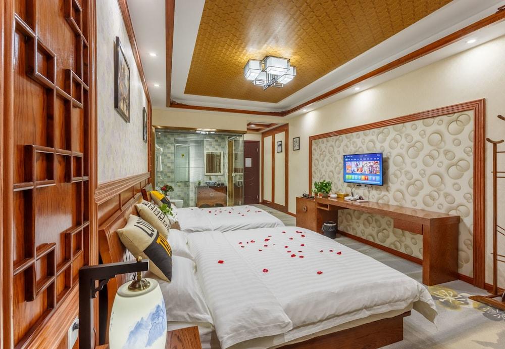 Wuzhen Hundred paces Boutique Hotel