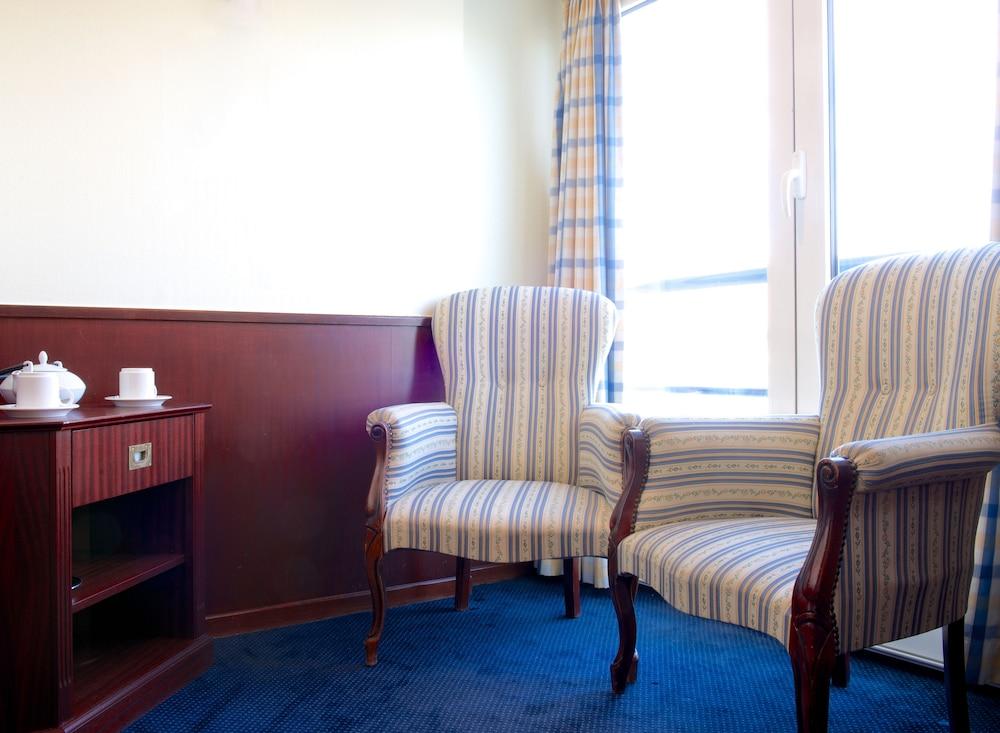 Bateau Hôtel Le Chardonnay