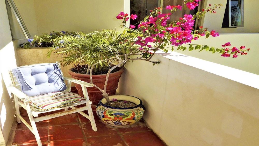 Royal Oasis Condo by PRP