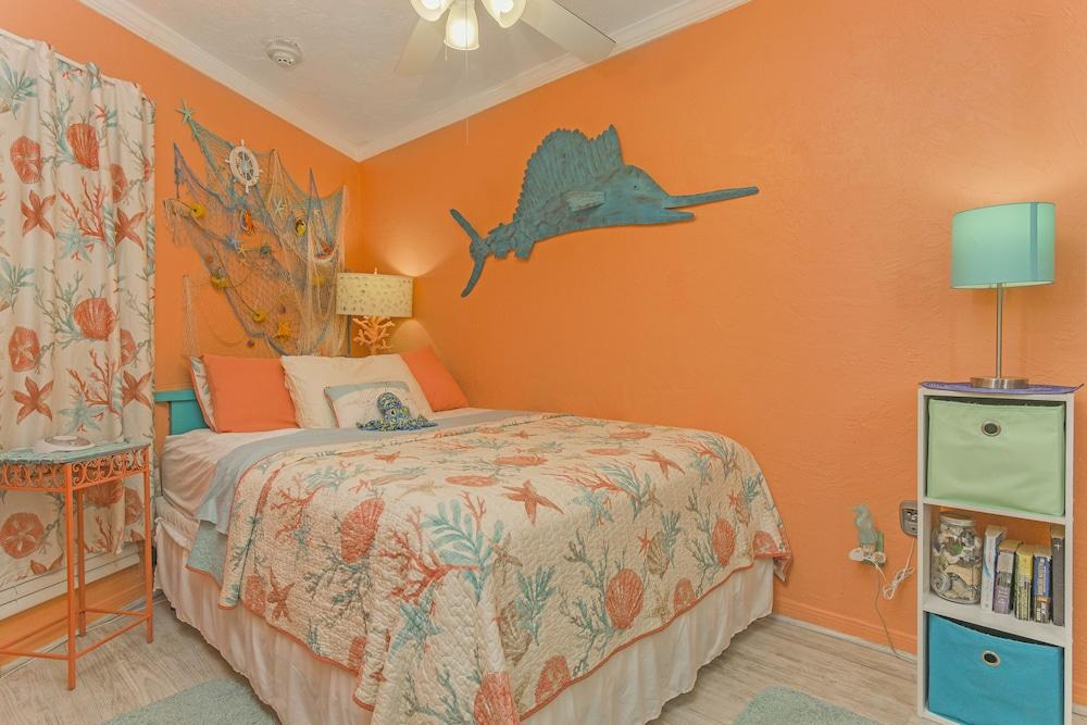 Casa del Mar On The Seawall