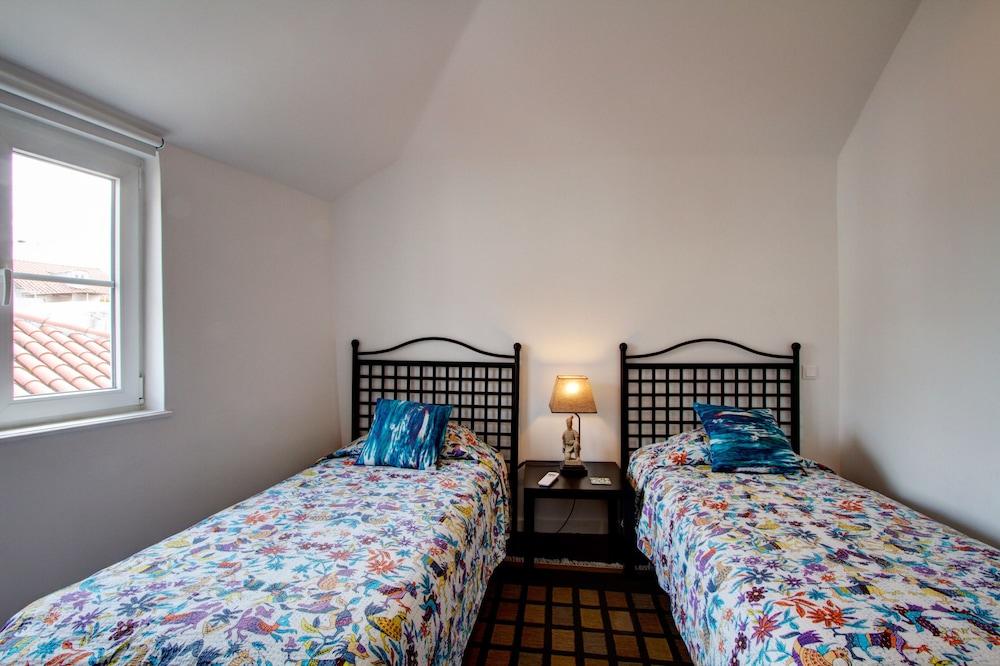 Sao Miguel by Apartments Alfama