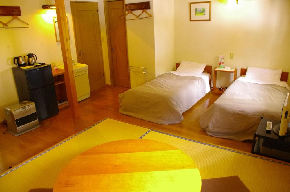 Forest Resort Cosmos