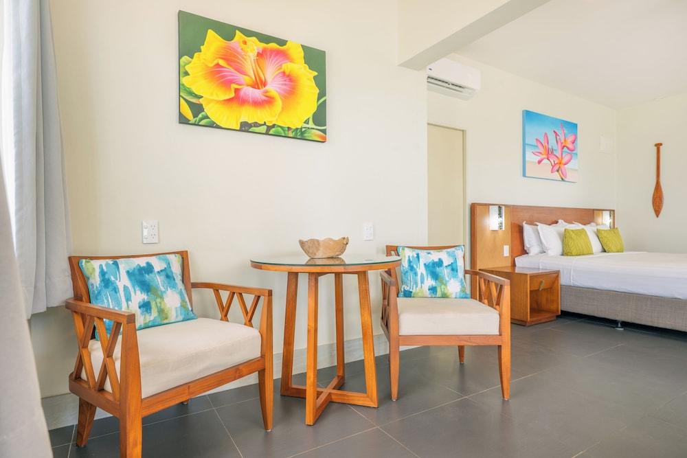 Moana Sands Lagoon Resort - Adults Only