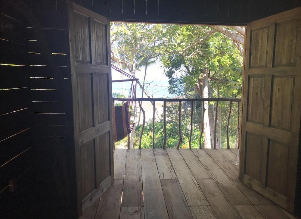 Iguana Beach Eco Resort